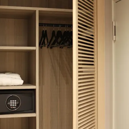 Yacht Premium Отель 4*