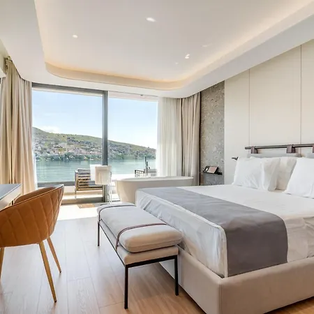 Yacht Premium מלון 4*