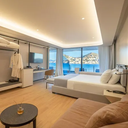 Yacht Premium ホテル 4*