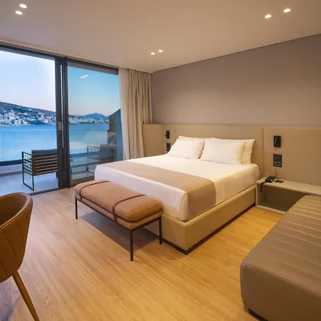 Yacht Premium ホテル Sarandë