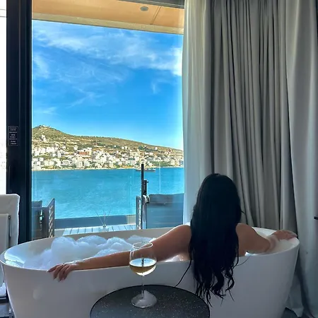 ホテル Yacht Premium Sarandë